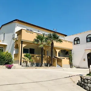 apartments-dujmovic-baska-krk.primorje-gorskikotar.com/